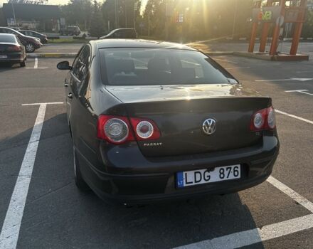 Черный Фольксваген Пассат, объемом двигателя 1.9 л и пробегом 350 тыс. км за 3500 $, фото 2 на Automoto.ua