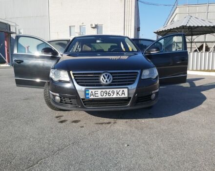 Черный Фольксваген Пассат, объемом двигателя 2 л и пробегом 230 тыс. км за 6500 $, фото 2 на Automoto.ua