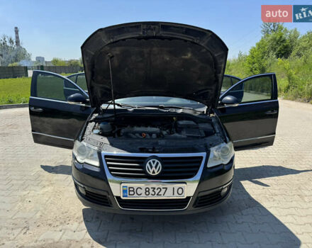 Чорний Фольксваген Пассат, об'ємом двигуна 2 л та пробігом 251 тис. км за 4899 $, фото 22 на Automoto.ua