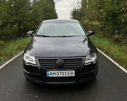 Черный Фольксваген Пассат, объемом двигателя 2 л и пробегом 300 тыс. км за 4600 $, фото 1 на Automoto.ua