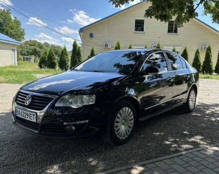 Черный Фольксваген Пассат, объемом двигателя 1.6 л и пробегом 215 тыс. км за 6000 $, фото 1 на Automoto.ua