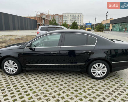 Черный Фольксваген Пассат, объемом двигателя 1.6 л и пробегом 340 тыс. км за 5700 $, фото 7 на Automoto.ua