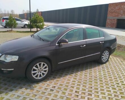 Чорний Фольксваген Пассат, об'ємом двигуна 1.6 л та пробігом 320 тис. км за 4699 $, фото 10 на Automoto.ua