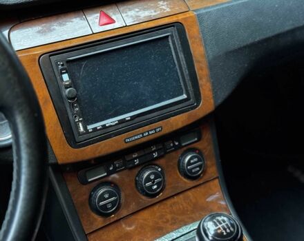 Чорний Фольксваген Пассат, об'ємом двигуна 2 л та пробігом 266 тис. км за 5290 $, фото 13 на Automoto.ua