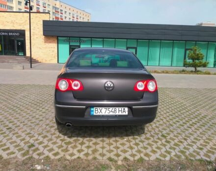 Чорний Фольксваген Пассат, об'ємом двигуна 1.6 л та пробігом 320 тис. км за 4699 $, фото 17 на Automoto.ua