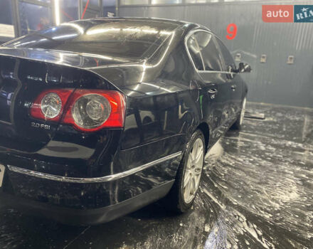 Черный Фольксваген Пассат, объемом двигателя 1.98 л и пробегом 215 тыс. км за 4550 $, фото 3 на Automoto.ua