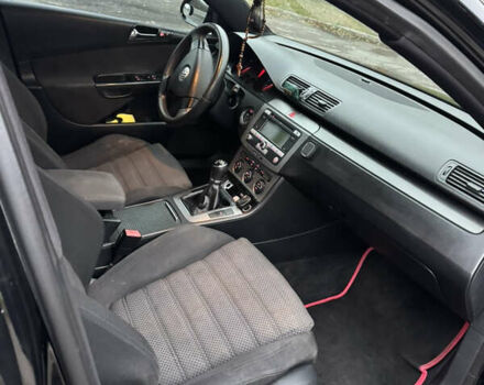 Черный Фольксваген Пассат, объемом двигателя 2 л и пробегом 370 тыс. км за 7000 $, фото 10 на Automoto.ua