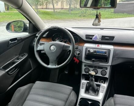 Черный Фольксваген Пассат, объемом двигателя 2 л и пробегом 330 тыс. км за 2450 $, фото 22 на Automoto.ua