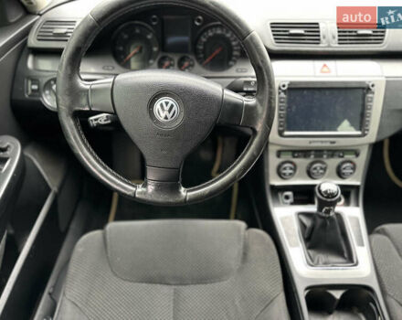 Черный Фольксваген Пассат, объемом двигателя 2 л и пробегом 290 тыс. км за 5100 $, фото 6 на Automoto.ua