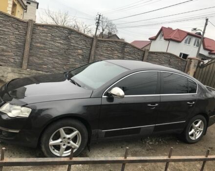 Черный Фольксваген Пассат, объемом двигателя 2 л и пробегом 330 тыс. км за 5200 $, фото 4 на Automoto.ua