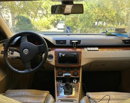 Черный Фольксваген Пассат, объемом двигателя 2 л и пробегом 200 тыс. км за 5800 $, фото 5 на Automoto.ua