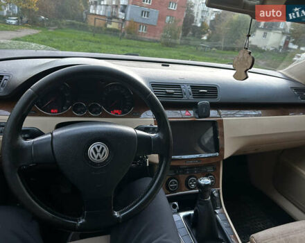 Черный Фольксваген Пассат, объемом двигателя 1.98 л и пробегом 268 тыс. км за 3999 $, фото 4 на Automoto.ua