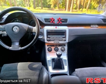 Черный Фольксваген Пассат, объемом двигателя 2 л и пробегом 270 тыс. км за 4850 $, фото 5 на Automoto.ua