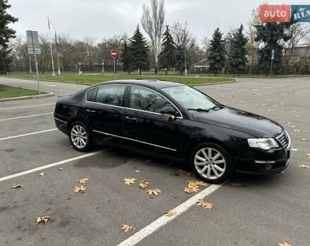 Черный Фольксваген Пассат, объемом двигателя 1.8 л и пробегом 240 тыс. км за 7000 $, фото 1 на Automoto.ua