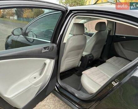 Черный Фольксваген Пассат, объемом двигателя 1.6 л и пробегом 224 тыс. км за 6200 $, фото 29 на Automoto.ua