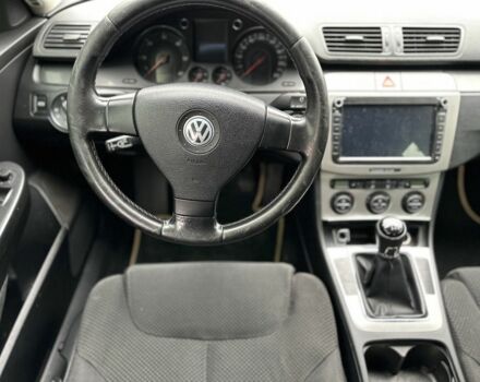 Черный Фольксваген Пассат, объемом двигателя 2 л и пробегом 290 тыс. км за 4750 $, фото 6 на Automoto.ua