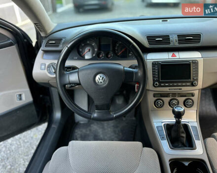 Черный Фольксваген Пассат, объемом двигателя 2 л и пробегом 360 тыс. км за 4900 $, фото 14 на Automoto.ua