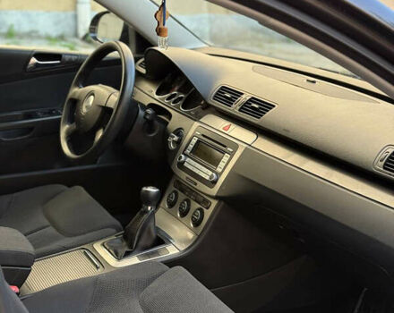 Черный Фольксваген Пассат, объемом двигателя 1.97 л и пробегом 307 тыс. км за 5999 $, фото 5 на Automoto.ua