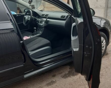 Чорний Фольксваген Пассат, об'ємом двигуна 1.6 л та пробігом 228 тис. км за 7200 $, фото 7 на Automoto.ua