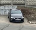 Чорний Фольксваген Пассат, об'ємом двигуна 2 л та пробігом 325 тис. км за 5200 $, фото 1 на Automoto.ua