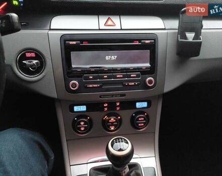 Черный Фольксваген Пассат, объемом двигателя 0 л и пробегом 186 тыс. км за 7777 $, фото 69 на Automoto.ua