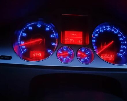 Черный Фольксваген Пассат, объемом двигателя 2 л и пробегом 260 тыс. км за 5300 $, фото 16 на Automoto.ua