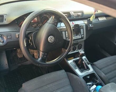 Чорний Фольксваген Пассат, об'ємом двигуна 1.97 л та пробігом 205 тис. км за 7200 $, фото 2 на Automoto.ua