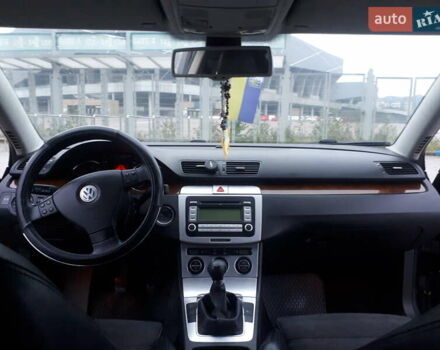 Чорний Фольксваген Пассат, об'ємом двигуна 1.98 л та пробігом 252 тис. км за 5999 $, фото 4 на Automoto.ua