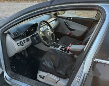 Черный Фольксваген Пассат, объемом двигателя 0 л и пробегом 290 тыс. км за 2950 $, фото 13 на Automoto.ua