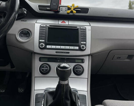 Фольксваген Пассат 2007 в Киеве на Automoto.ua Черный Фольксваген Пассат, объемом двигателя 1.97 л и пробегом 345 тыс. км за 6300 $, фото 10 на Automoto.ua