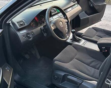 Фольксваген Пассат 2007 в Ахтырке на Automoto.ua Черный Фольксваген Пассат, объемом двигателя 1.97 л и пробегом 254 тыс. км за 6300 $, фото 1 на Automoto.ua