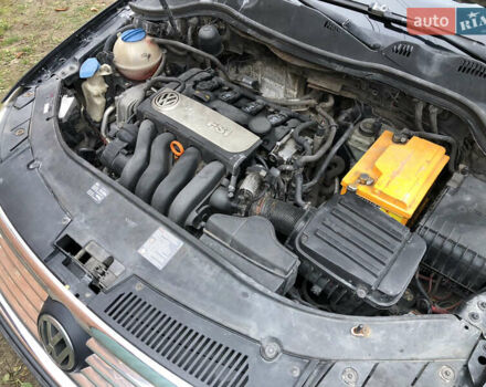 Черный Фольксваген Пассат, объемом двигателя 1.8 л и пробегом 300 тыс. км за 4500 $, фото 9 на Automoto.ua