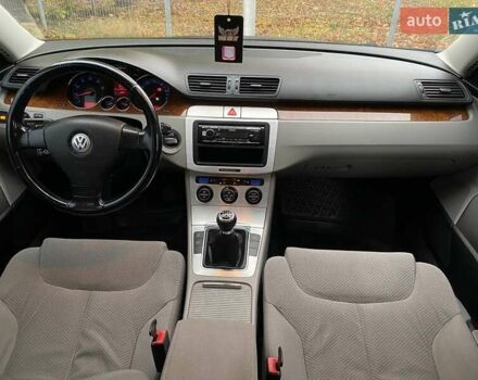 Чорний Фольксваген Пассат, об'ємом двигуна 1.98 л та пробігом 151 тис. км за 7800 $, фото 14 на Automoto.ua