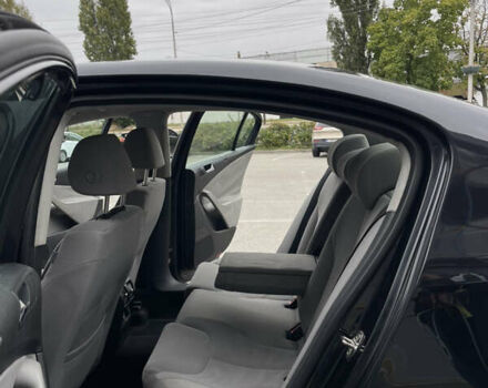 Фольксваген Пассат 2007 в Киеве на Automoto.ua Черный Фольксваген Пассат, объемом двигателя 1.97 л и пробегом 345 тыс. км за 6300 $, фото 6 на Automoto.ua