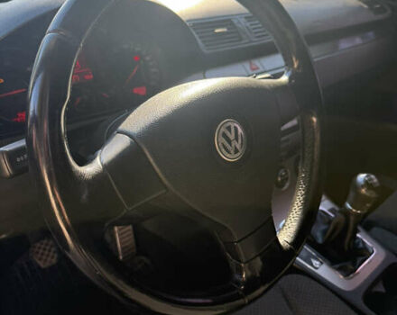 Черный Фольксваген Пассат, объемом двигателя 1.97 л и пробегом 326 тыс. км за 5500 $, фото 11 на Automoto.ua