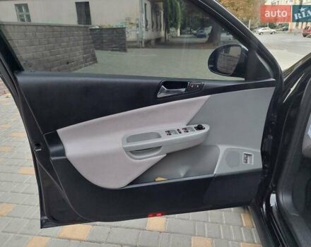 Черный Фольксваген Пассат, объемом двигателя 0 л и пробегом 186 тыс. км за 7777 $, фото 22 на Automoto.ua