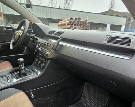 Черный Фольксваген Пассат, объемом двигателя 2 л и пробегом 340 тыс. км за 2857 $, фото 19 на Automoto.ua