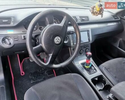 Черный Фольксваген Пассат, объемом двигателя 2 л и пробегом 297 тыс. км за 6100 $, фото 7 на Automoto.ua