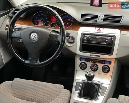 Чорний Фольксваген Пассат, об'ємом двигуна 1.98 л та пробігом 151 тис. км за 7800 $, фото 13 на Automoto.ua