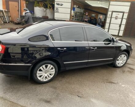 Черный Фольксваген Пассат, объемом двигателя 2 л и пробегом 250 тыс. км за 6100 $, фото 2 на Automoto.ua