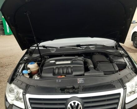 Чорний Фольксваген Пассат, об'ємом двигуна 1.6 л та пробігом 228 тис. км за 7200 $, фото 5 на Automoto.ua