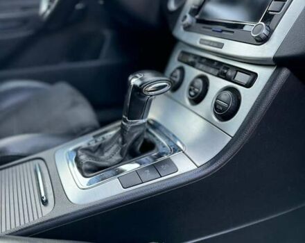 Черный Фольксваген Пассат, объемом двигателя 2 л и пробегом 241 тыс. км за 8000 $, фото 1 на Automoto.ua