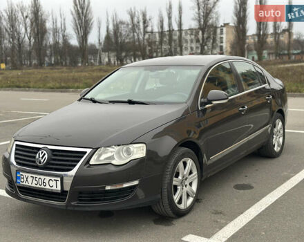 Черный Фольксваген Пассат, объемом двигателя 1.97 л и пробегом 307 тыс. км за 5999 $, фото 1 на Automoto.ua
