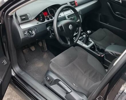 Черный Фольксваген Пассат, объемом двигателя 1.8 л и пробегом 230 тыс. км за 6400 $, фото 8 на Automoto.ua