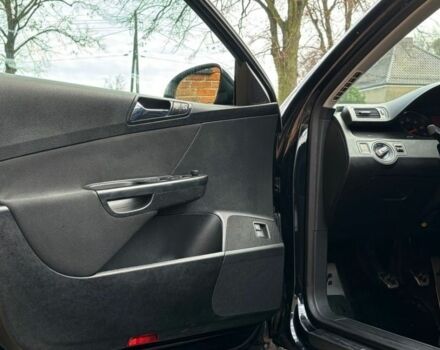 Черный Фольксваген Пассат, объемом двигателя 2 л и пробегом 257 тыс. км за 1950 $, фото 10 на Automoto.ua