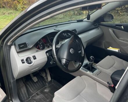 Черный Фольксваген Пассат, объемом двигателя 1.4 л и пробегом 195 тыс. км за 8000 $, фото 9 на Automoto.ua