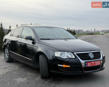 Черный Фольксваген Пассат, объемом двигателя 1.6 л и пробегом 219 тыс. км за 6800 $, фото 2 на Automoto.ua