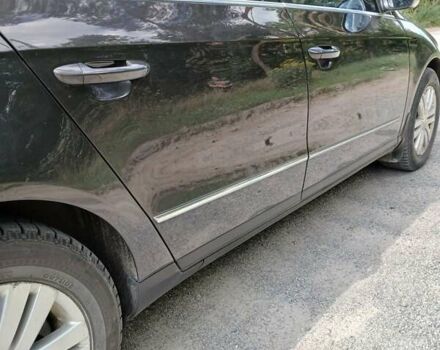 Черный Фольксваген Пассат, объемом двигателя 1.8 л и пробегом 262 тыс. км за 5200 $, фото 12 на Automoto.ua