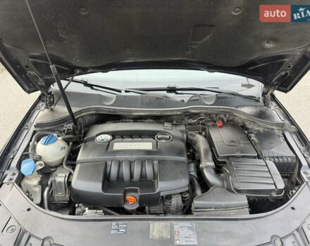 Черный Фольксваген Пассат, объемом двигателя 1.6 л и пробегом 219 тыс. км за 6800 $, фото 22 на Automoto.ua