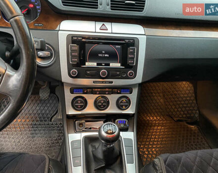 Черный Фольксваген Пассат, объемом двигателя 1.98 л и пробегом 228 тыс. км за 7500 $, фото 25 на Automoto.ua